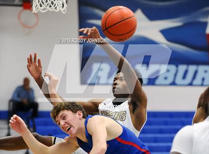 Thumbnail 1 in Grapevine vs. Conroe (McDonald's Texas Invitational) photogallery.