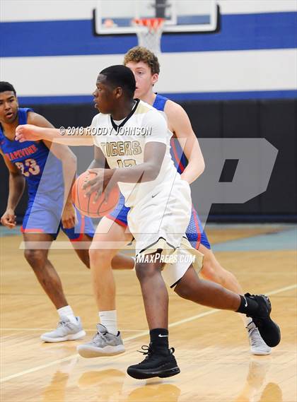 Thumbnail 3 in Grapevine vs. Conroe (McDonald's Texas Invitational) photogallery.