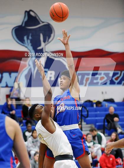 Thumbnail 2 in Grapevine vs. Conroe (McDonald's Texas Invitational) photogallery.