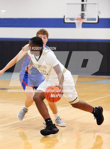 Thumbnail 3 in Grapevine vs. Conroe (McDonald's Texas Invitational) photogallery.