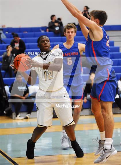 Thumbnail 1 in Grapevine vs. Conroe (McDonald's Texas Invitational) photogallery.