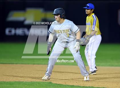 Thumbnail 2 in Bosco Tech vs. Verbum Dei photogallery.