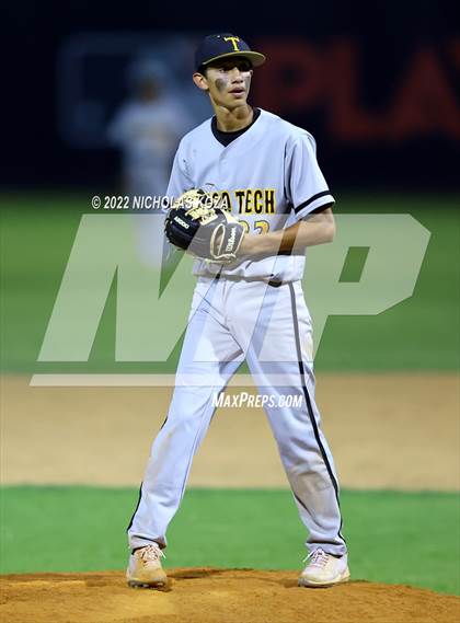 Thumbnail 1 in Bosco Tech vs. Verbum Dei photogallery.