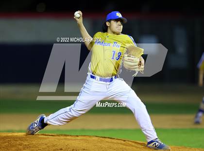 Thumbnail 3 in Bosco Tech vs. Verbum Dei photogallery.
