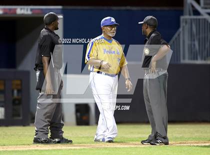 Thumbnail 3 in Bosco Tech vs. Verbum Dei photogallery.