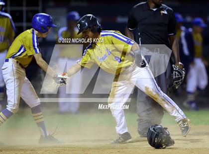 Thumbnail 2 in Bosco Tech vs. Verbum Dei photogallery.