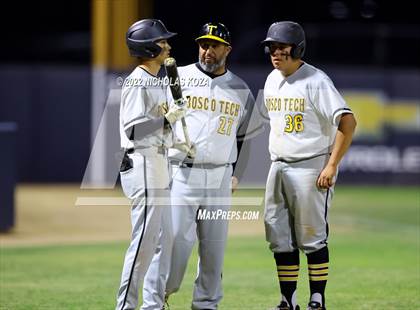 Thumbnail 3 in Bosco Tech vs. Verbum Dei photogallery.