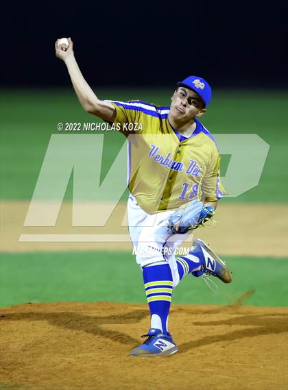 Thumbnail 3 in Bosco Tech vs. Verbum Dei photogallery.