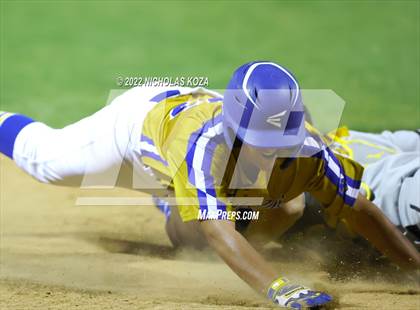 Thumbnail 2 in Bosco Tech vs. Verbum Dei photogallery.