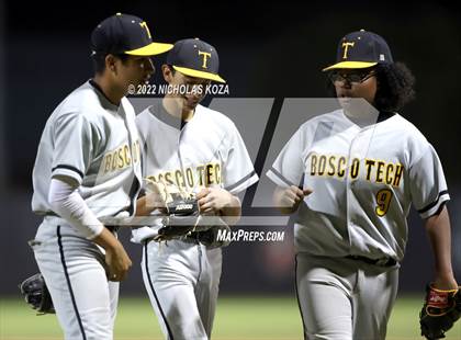 Thumbnail 1 in Bosco Tech vs. Verbum Dei photogallery.