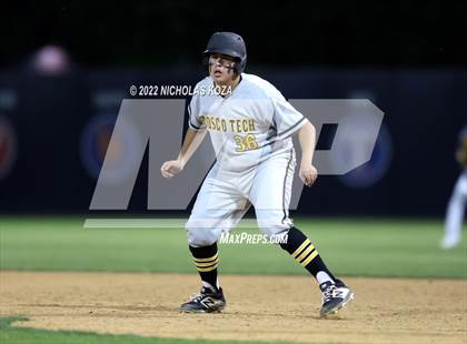 Thumbnail 3 in Bosco Tech vs. Verbum Dei photogallery.