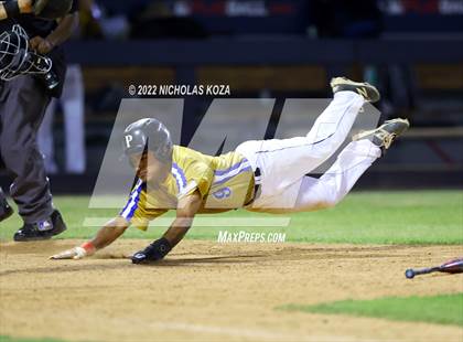Thumbnail 2 in Bosco Tech vs. Verbum Dei photogallery.