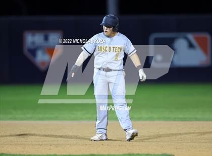 Thumbnail 2 in Bosco Tech vs. Verbum Dei photogallery.