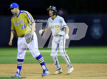 Thumbnail 1 in Bosco Tech vs. Verbum Dei photogallery.