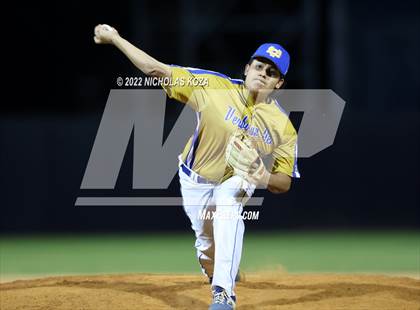 Thumbnail 3 in Bosco Tech vs. Verbum Dei photogallery.