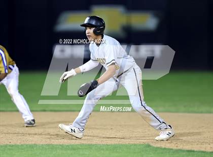Thumbnail 2 in Bosco Tech vs. Verbum Dei photogallery.
