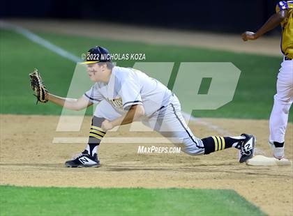 Thumbnail 2 in Bosco Tech vs. Verbum Dei photogallery.