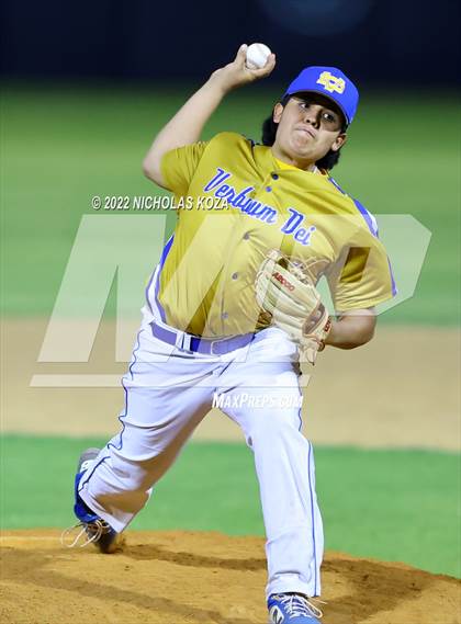 Thumbnail 1 in Bosco Tech vs. Verbum Dei photogallery.