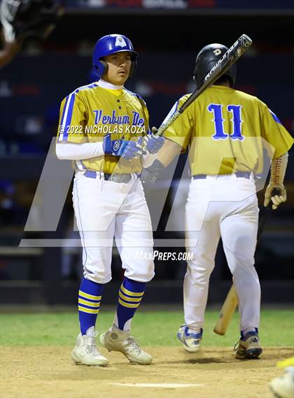 Thumbnail 2 in Bosco Tech vs. Verbum Dei photogallery.