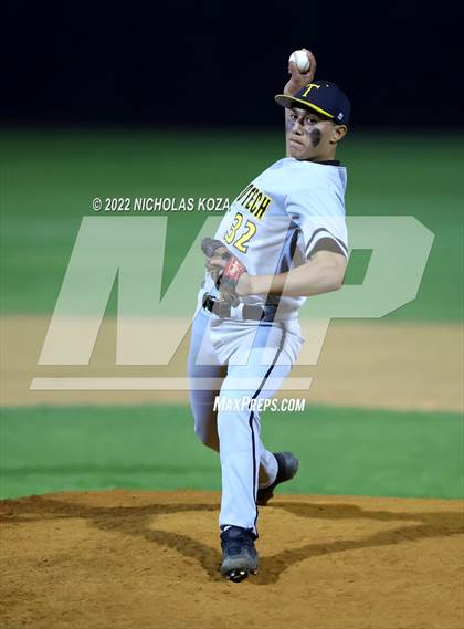 Thumbnail 2 in Bosco Tech vs. Verbum Dei photogallery.
