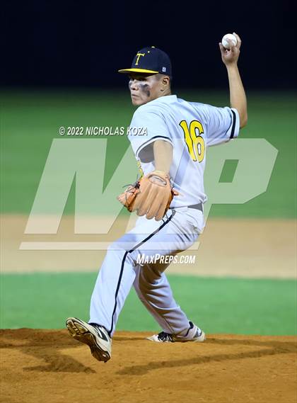 Thumbnail 3 in Bosco Tech vs. Verbum Dei photogallery.