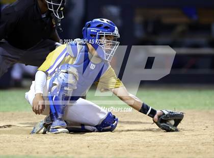 Thumbnail 2 in Bosco Tech vs. Verbum Dei photogallery.