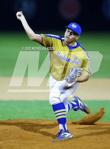Thumbnail 3 in Bosco Tech vs. Verbum Dei photogallery.
