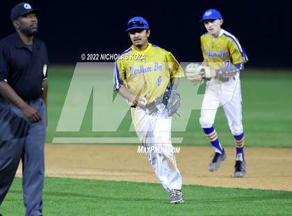Thumbnail 2 in Bosco Tech vs. Verbum Dei photogallery.