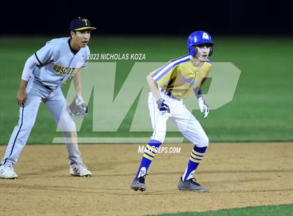 Thumbnail 2 in Bosco Tech vs. Verbum Dei photogallery.