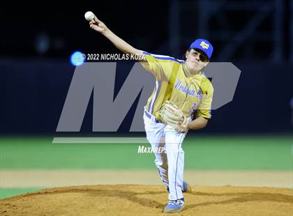 Thumbnail 2 in Bosco Tech vs. Verbum Dei photogallery.