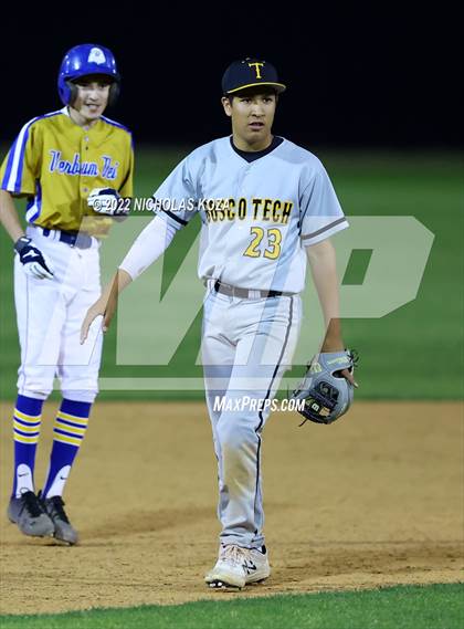 Thumbnail 1 in Bosco Tech vs. Verbum Dei photogallery.