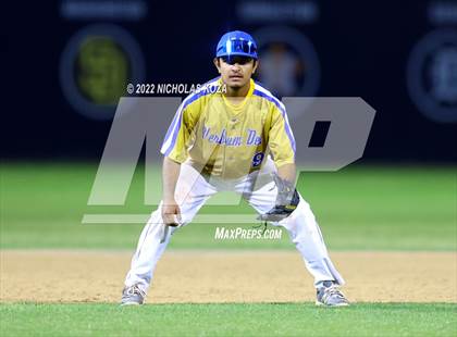 Thumbnail 2 in Bosco Tech vs. Verbum Dei photogallery.