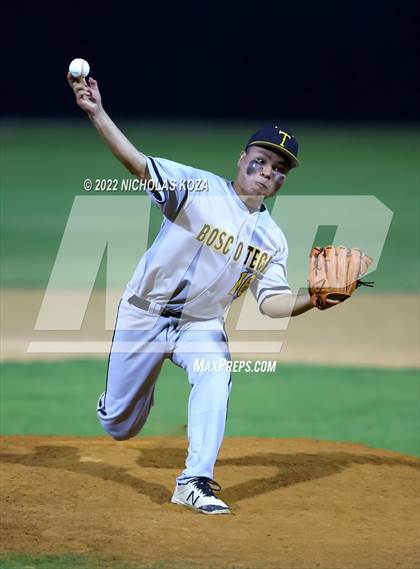 Thumbnail 2 in Bosco Tech vs. Verbum Dei photogallery.