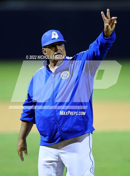 Thumbnail 2 in Bosco Tech vs. Verbum Dei photogallery.