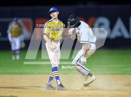 Thumbnail 3 in Bosco Tech vs. Verbum Dei photogallery.