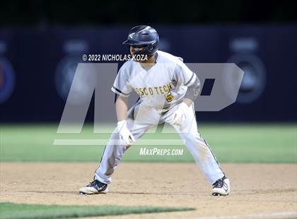 Thumbnail 2 in Bosco Tech vs. Verbum Dei photogallery.