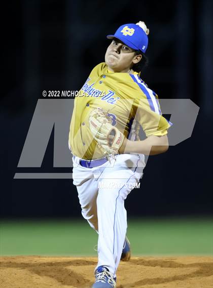 Thumbnail 2 in Bosco Tech vs. Verbum Dei photogallery.