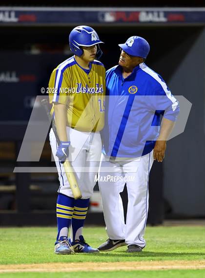 Thumbnail 2 in Bosco Tech vs. Verbum Dei photogallery.