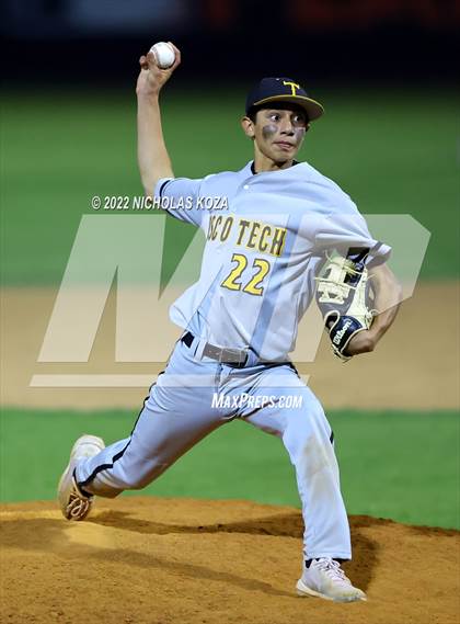 Thumbnail 1 in Bosco Tech vs. Verbum Dei photogallery.
