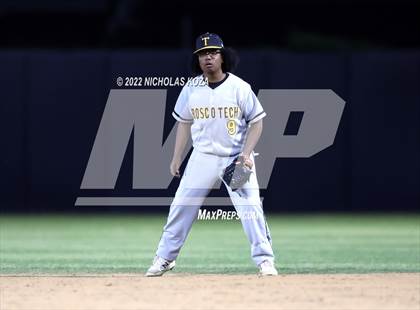 Thumbnail 2 in Bosco Tech vs. Verbum Dei photogallery.