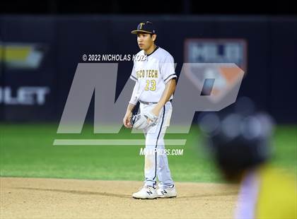 Thumbnail 2 in Bosco Tech vs. Verbum Dei photogallery.