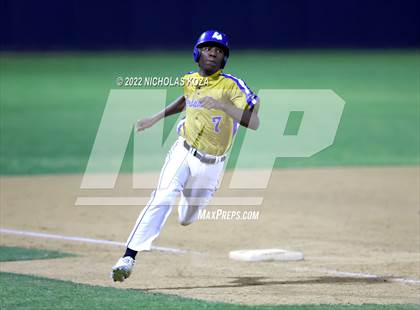 Thumbnail 1 in Bosco Tech vs. Verbum Dei photogallery.