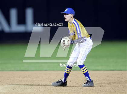 Thumbnail 2 in Bosco Tech vs. Verbum Dei photogallery.