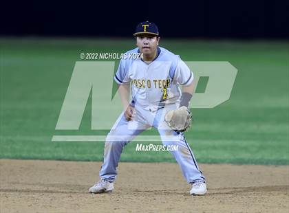 Thumbnail 3 in Bosco Tech vs. Verbum Dei photogallery.