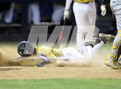 Thumbnail 2 in Bosco Tech vs. Verbum Dei photogallery.