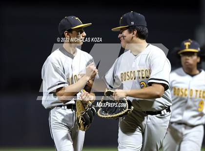 Thumbnail 3 in Bosco Tech vs. Verbum Dei photogallery.