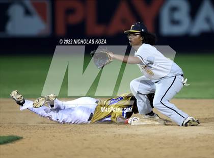 Thumbnail 3 in Bosco Tech vs. Verbum Dei photogallery.