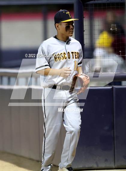 Thumbnail 2 in Bosco Tech vs. Verbum Dei photogallery.