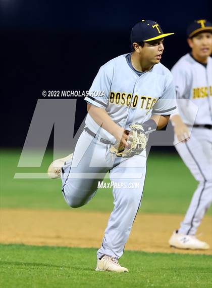 Thumbnail 1 in Bosco Tech vs. Verbum Dei photogallery.