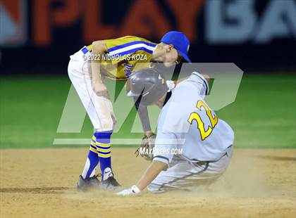 Thumbnail 2 in Bosco Tech vs. Verbum Dei photogallery.
